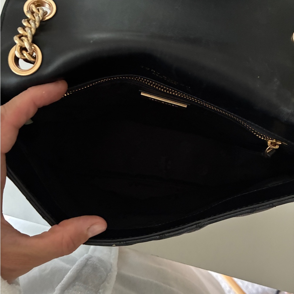 Tory Burch Large Black Quilted Chain Shoulder Bag - Picture 10 of 13